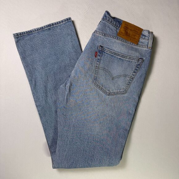 Levi's 527 PREMIUM Denim Men's Size 34x34 Light Wash, Distressed, Great Quality! - Picture 1 of 16